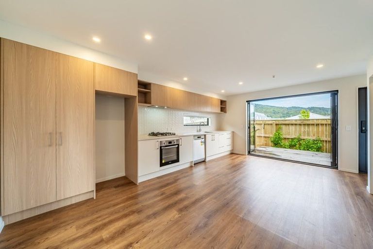 Photo of property in 2/26 Fitzherbert Road, Wainuiomata, Lower Hutt, 5014