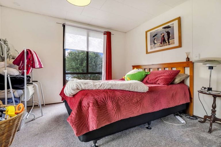 Photo of property in 32 Cemetery Road, Waiuku, 2123