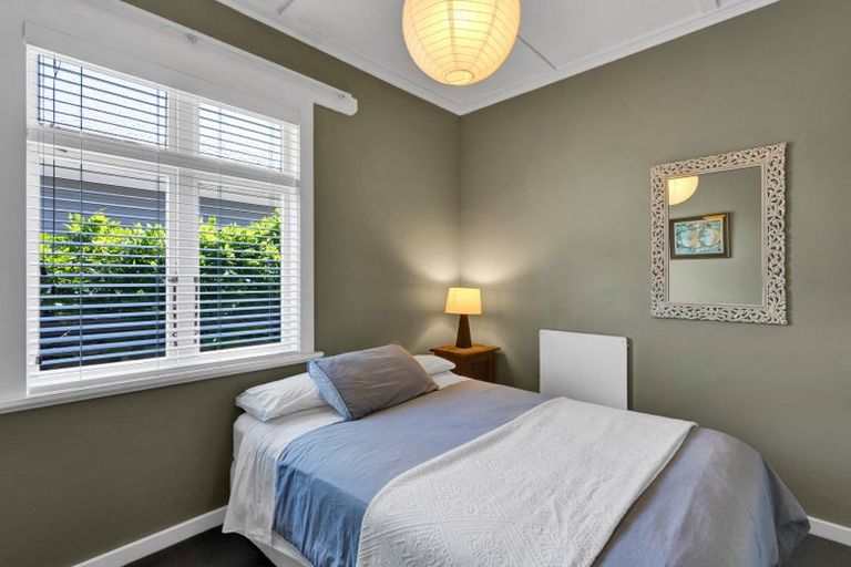 Photo of property in 86 Tukapa Street, Westown, New Plymouth, 4310