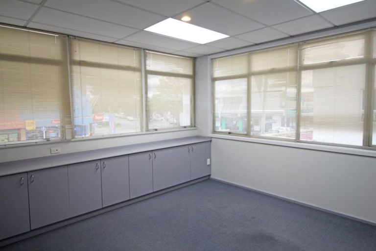 Photo of property in 12 Main North Road, Woodend, 7610