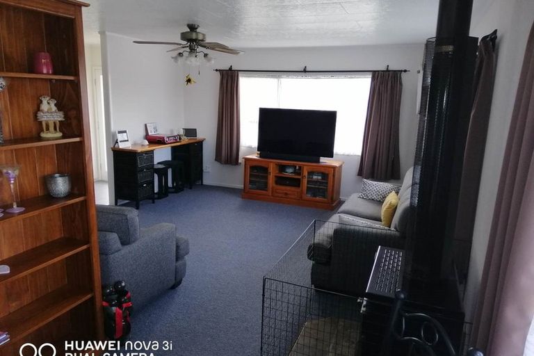 Photo of property in 221 Mahia Road, Wattle Downs, Auckland, 2103