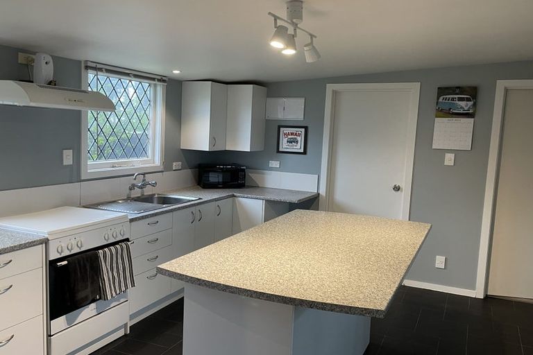 Photo of property in 32 Chamberlain Avenue, Amberley, 7481