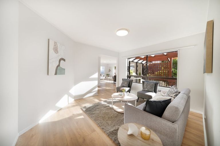 Photo of property in 12 Longmont Terrace, Churton Park, Wellington, 6037