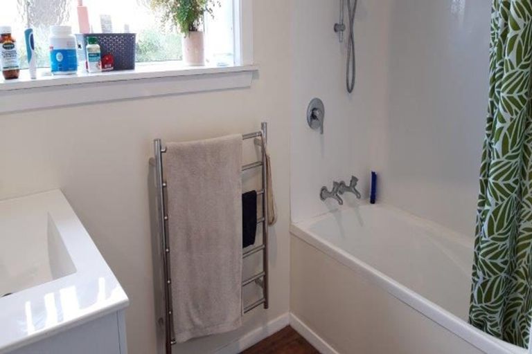 Photo of property in 18 Mclellan Place, Ilam, Christchurch, 8041