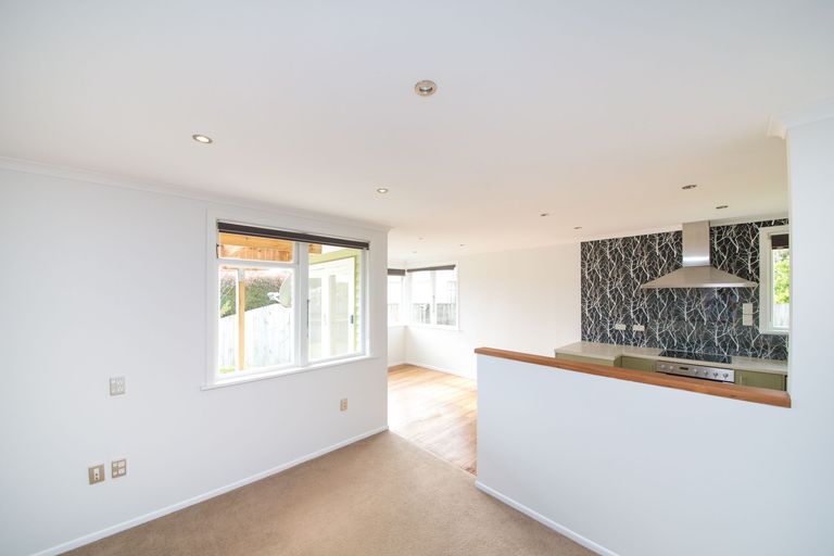 Photo of property in 8 Bradford Place, Awapuni, Palmerston North, 4412