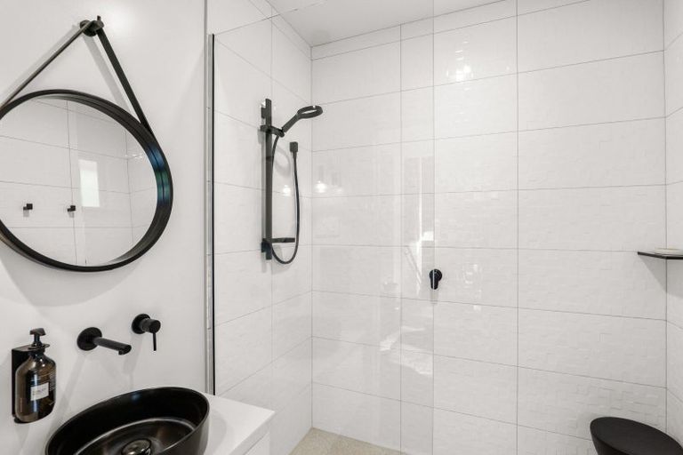 Photo of property in 120 Pipers Valley Road, Duvauchelle, Akaroa, 7581