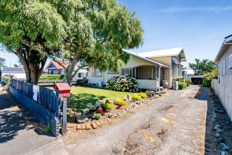 Photo of property in 43 Victoria Street, Hawera, 4610