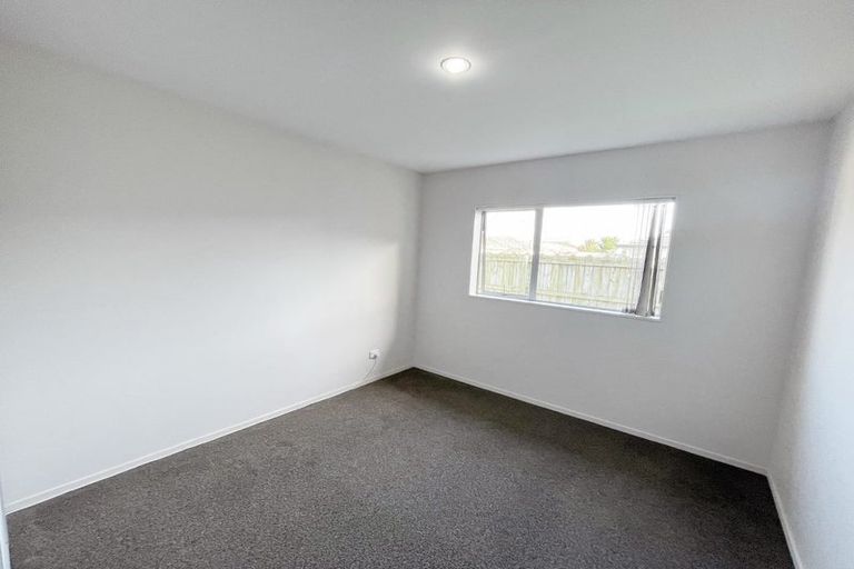 Photo of property in 54 Popokatea Drive, Takanini, 2112