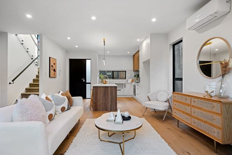 Photo of property in 41b Sunnynook Road, Forrest Hill, Auckland, 0620