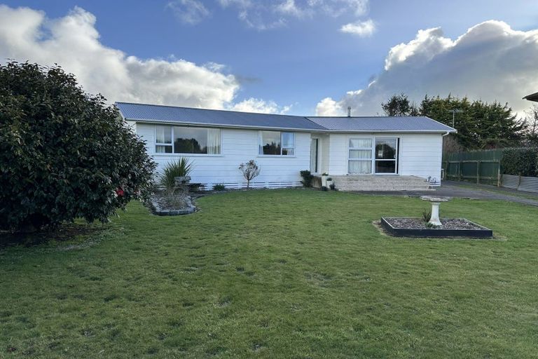 Photo of property in 21 Castle Street, Eltham, 4322