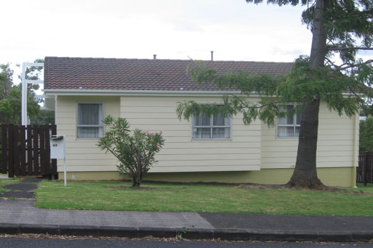 Photo of property in 45 Potter Avenue, Northcote, Auckland, 0627