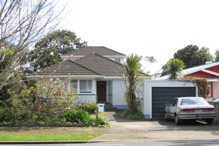 Photo of property in 104 Vivian Street, New Plymouth, 4310