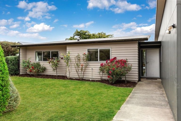 Photo of property in 27 Lochnagar Drive, Lake Hayes, Queenstown, 9304