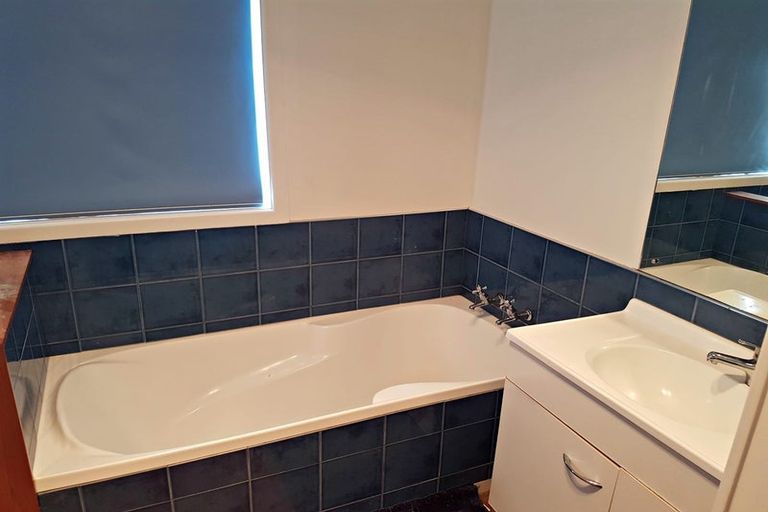 Photo of property in 16 Reiman Street, New Lynn, Auckland, 0600