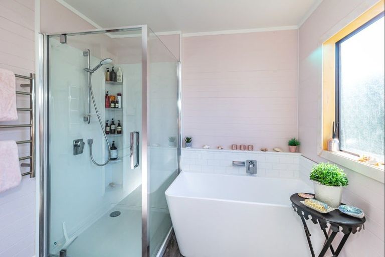 Photo of property in 22 Kent Avenue, Waitarere Beach, Levin, 5510