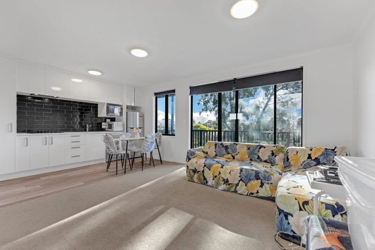 Photo of property in 10/90 Swaffield Road, Papatoetoe, Auckland, 2025