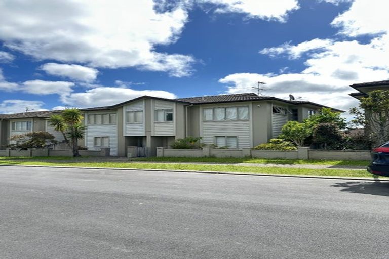 Photo of property in 111 Baverstock Road, Flat Bush, Auckland, 2016