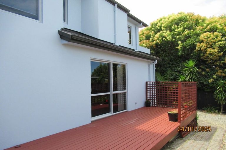 Photo of property in 4313a Great North Road, Glendene, Auckland, 0602