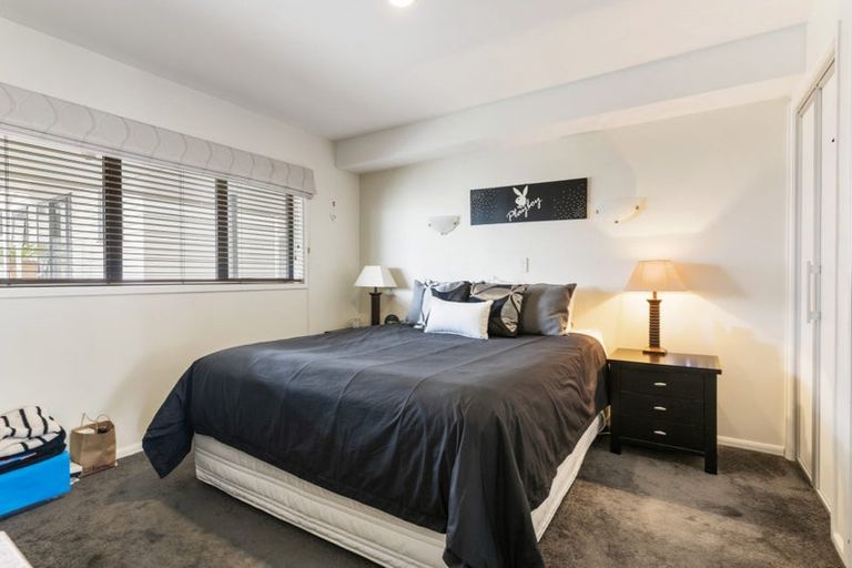 Photo of property in 13/5 Cook Street, Howick, Auckland, 2014