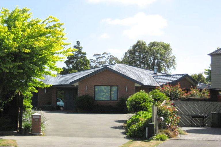 Photo of property in 30 Harkness Place, Avonhead, Christchurch, 8042