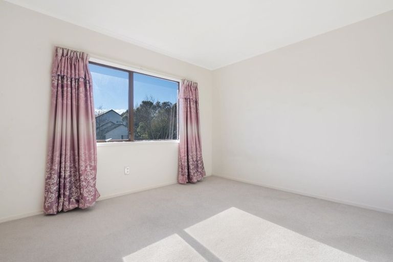 Photo of property in 65 Kurnell Drive, Botany Downs, Auckland, 2010