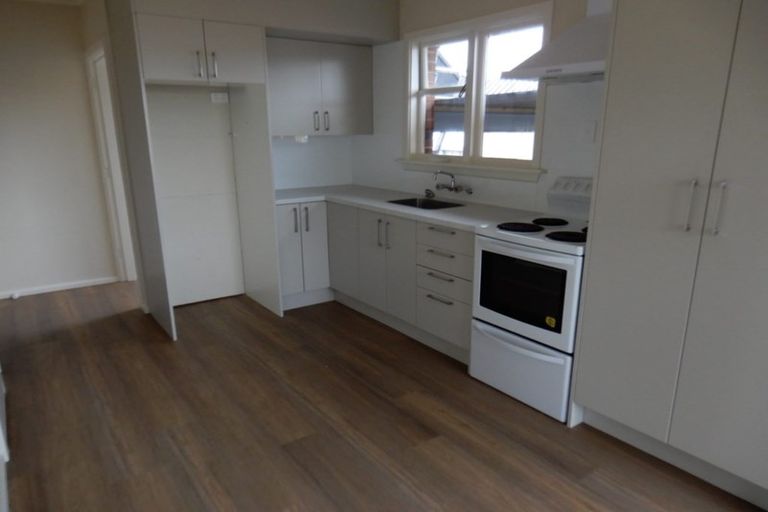 Photo of property in 120 Bowhill Road, New Brighton, Christchurch, 8083