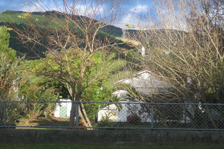 Photo of property in 18 Moana Road, Paraparaumu, 5032