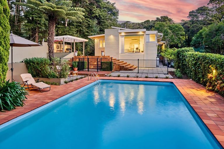 Photo of property in 41 Chatsworth Road, Silverstream, Upper Hutt, 5019