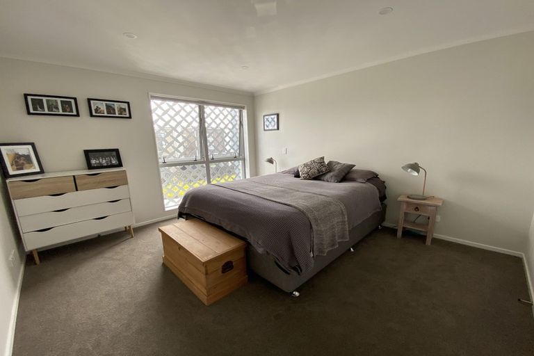 Photo of property in 20 Rangihina Road, Hobsonville, Auckland, 0616