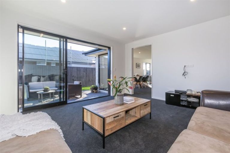 Photo of property in 74 Aviemore Drive, Marshland, Christchurch, 8083