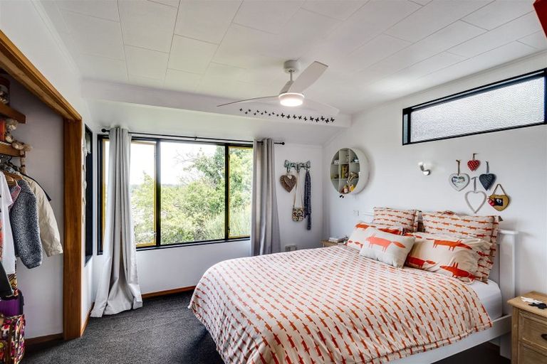 Photo of property in 5 Guys Hill Road, Hospital Hill, Napier, 4110