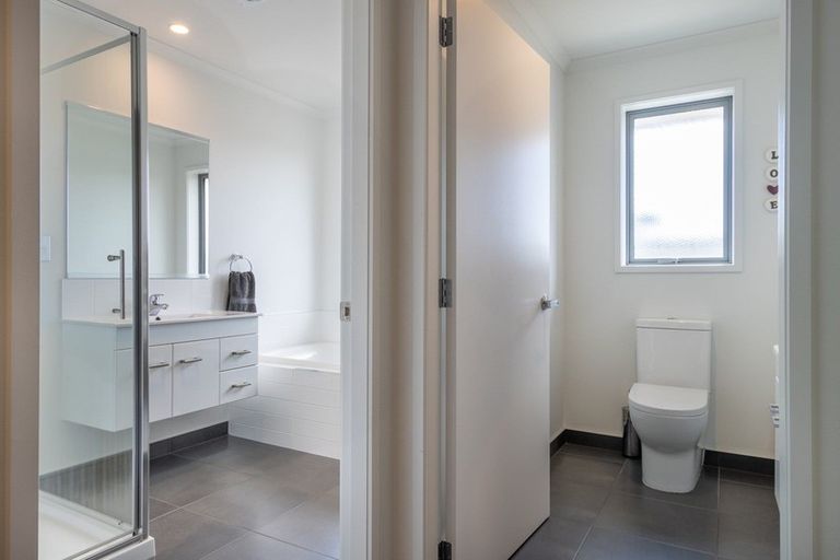 Photo of property in 48 Jarrett Terrace, Leamington, Cambridge, 3432