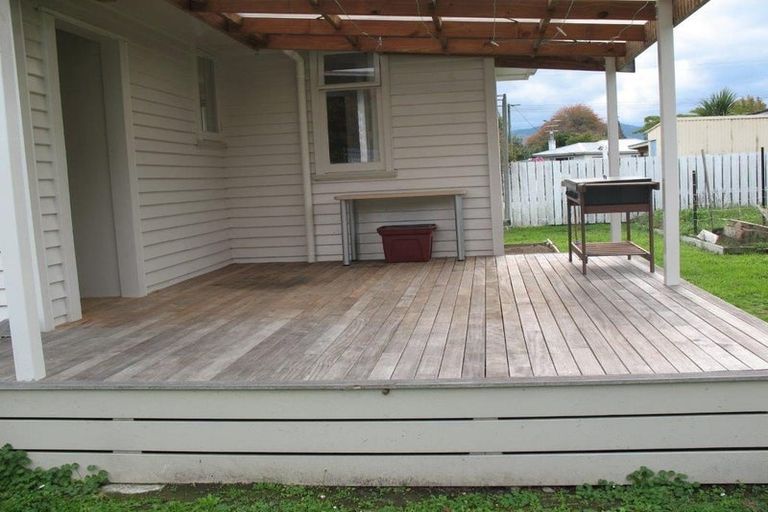 Photo of property in 43 Taylor Street, Carterton, 5713