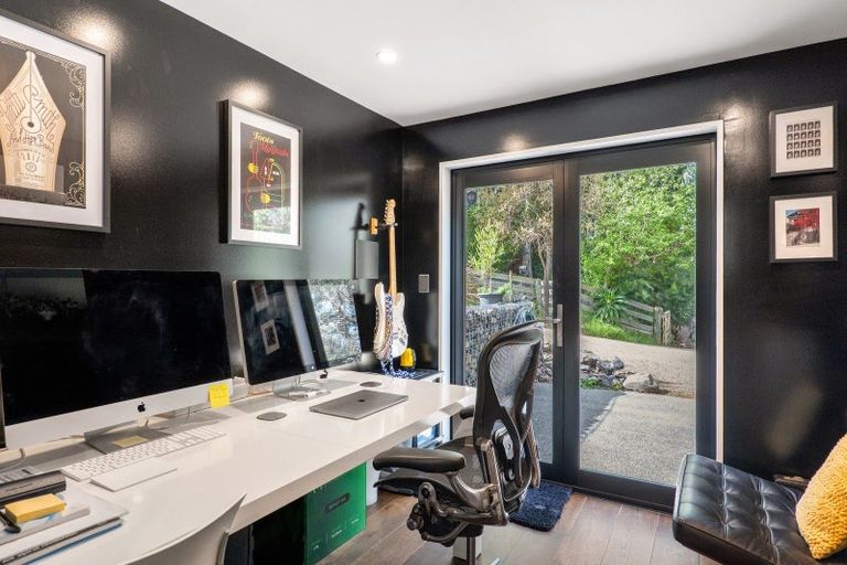 Photo of property in 120 Pipers Valley Road, Duvauchelle, Akaroa, 7581