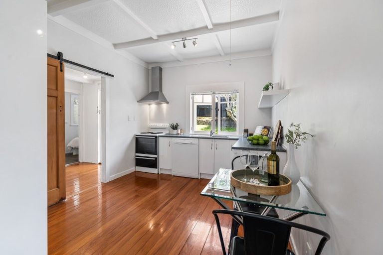 Photo of property in 41 Hillsborough Road, Hillsborough, Auckland, 1042