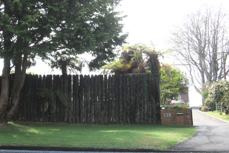 Photo of property in 113 Koutu Road, Kawaha Point, Rotorua, 3010