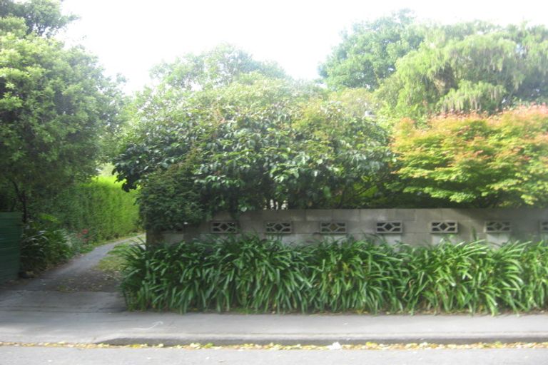 Photo of property in 237 Waimea Terrace, Beckenham, Christchurch, 8023