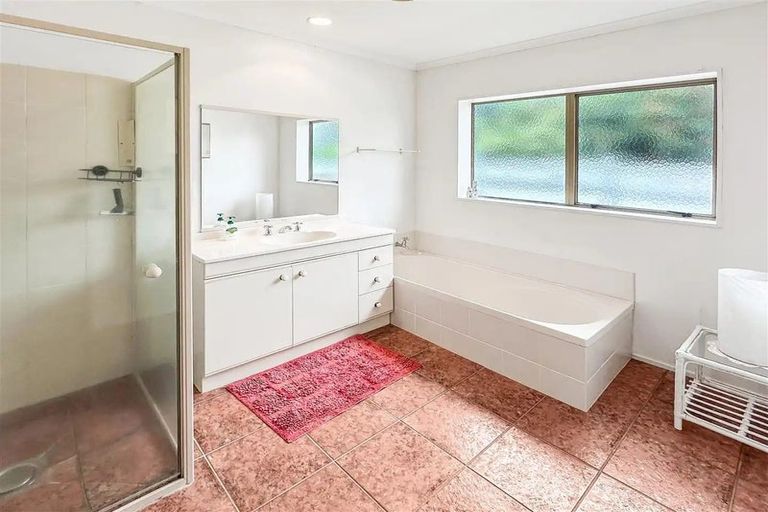 Photo of property in 34 Warwick Drive, Lynmore, Rotorua, 3010