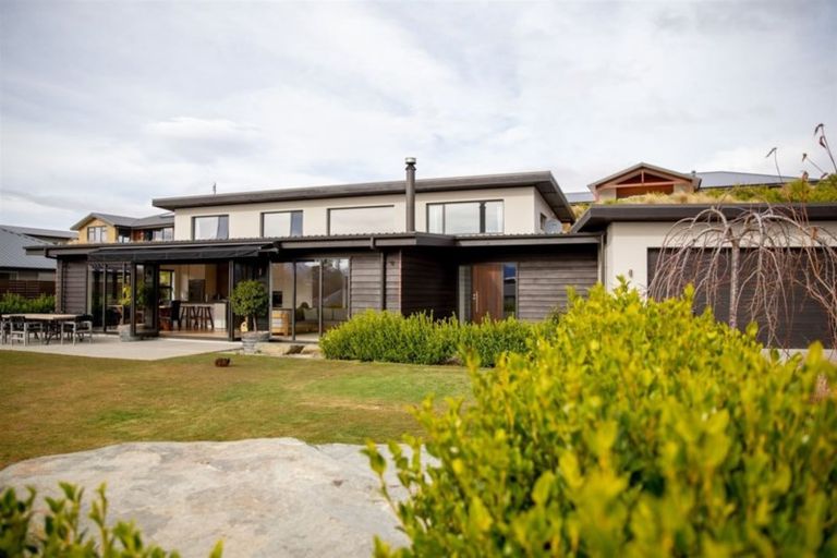 Photo of property in 32 Niger Street, Wanaka, 9305