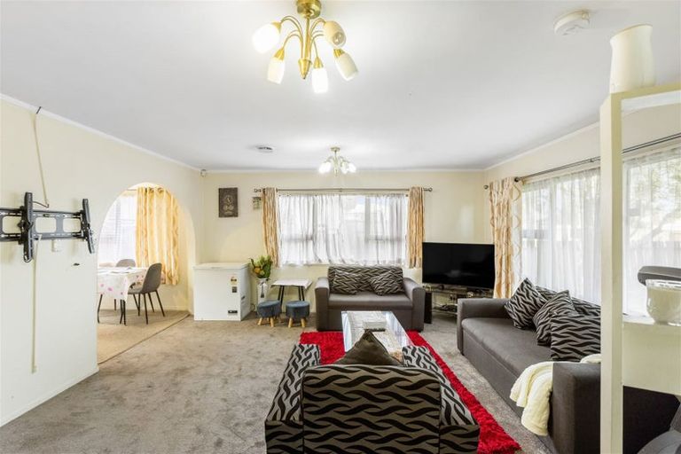 Photo of property in 1/64 Birdwood Avenue, Papatoetoe, Auckland, 2025
