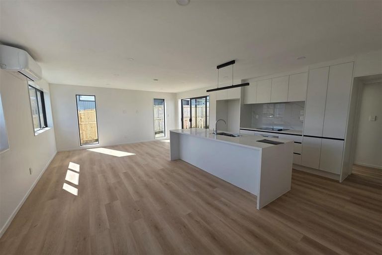 Photo of property in 8a Cheviot Street, Mangere East, Auckland, 2024