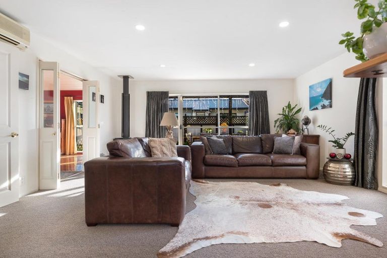 Photo of property in 17 Kawarau Place, Frankton, Queenstown, 9300