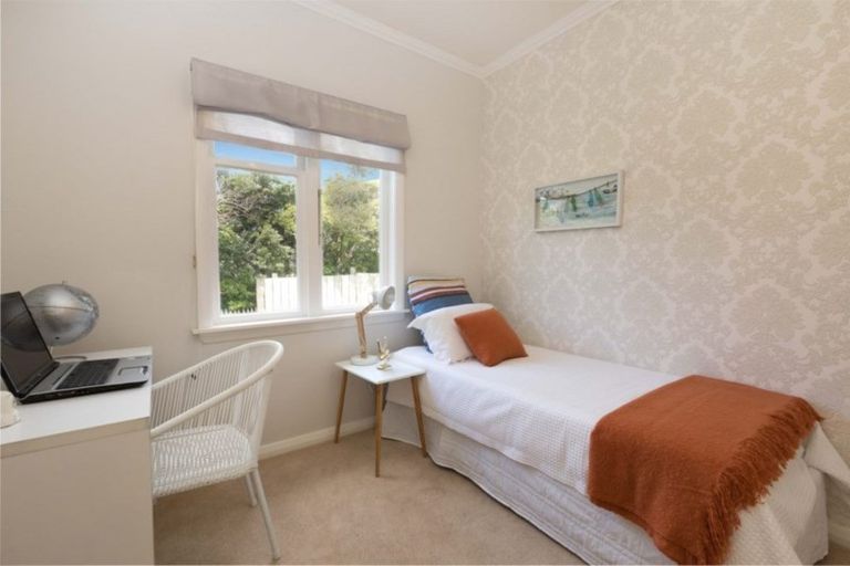 Photo of property in 46 Whanake Street, Titahi Bay, Porirua, 5022