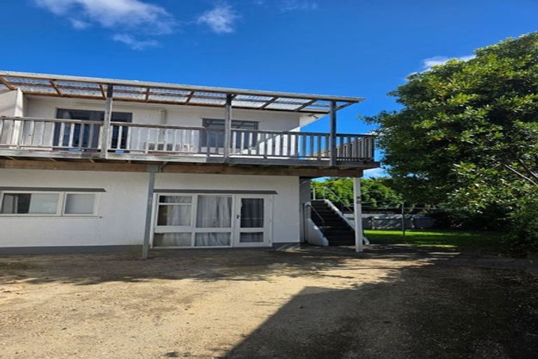 Photo of property in 16 Manuka Street, Hokowhitu, Palmerston North, 4410