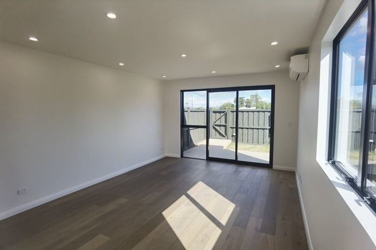 Photo of property in 32 Yellow Pear Lane, Karaka, 2578