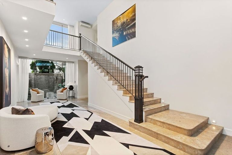 Photo of property in 118 Straven Road, Fendalton, Christchurch, 8014