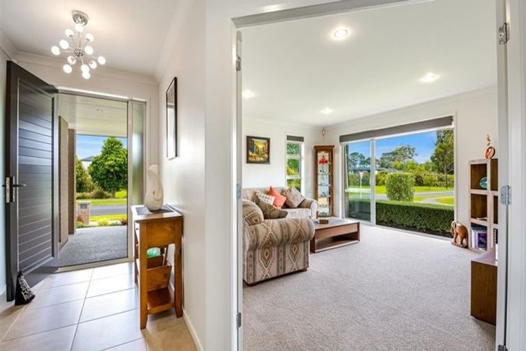 Photo of property in 39 Ridgedale Road, Silverdale, 0932