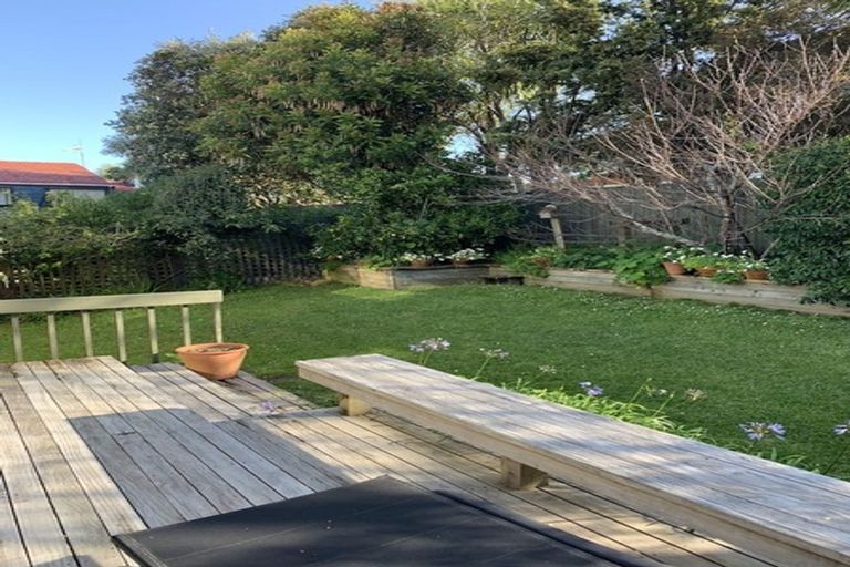 Photo of property in 4/177 Onewa Road, Birkenhead, Auckland, 0626