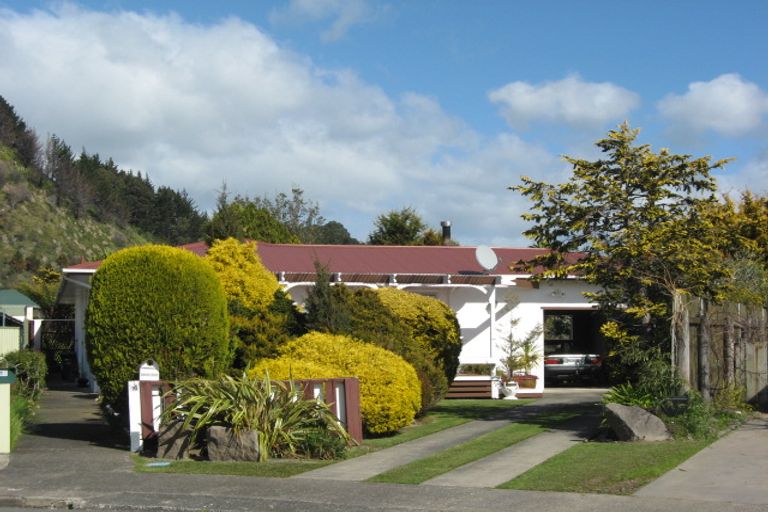 Photo of property in 16 Amokura Place, Whakatane, 3120