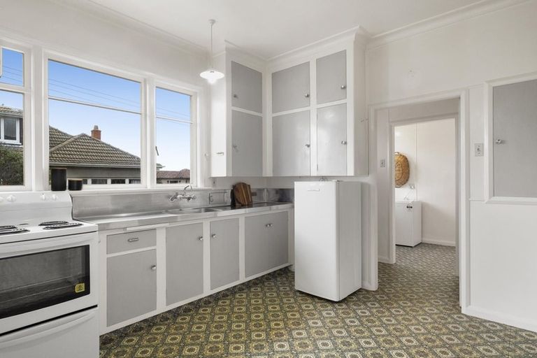 Photo of property in 129 Eglinton Road, Mornington, Dunedin, 9011